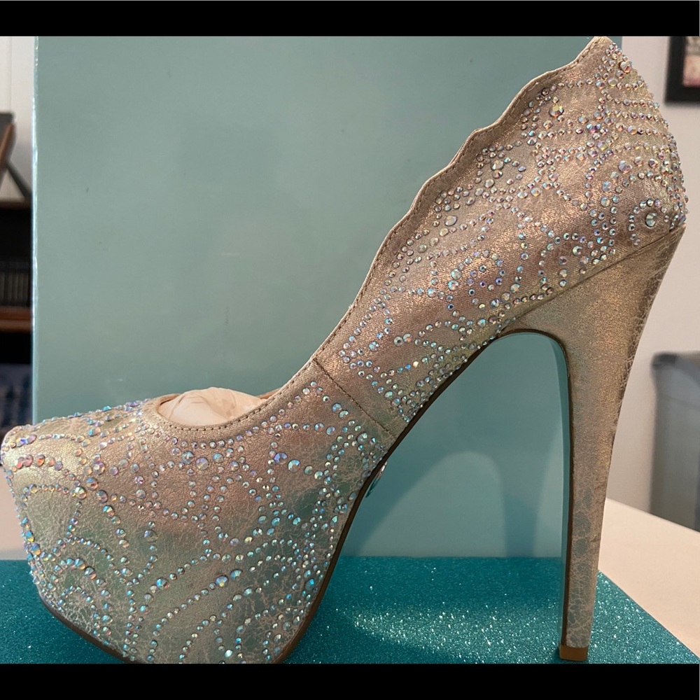 NEVER WORN Blue by Betsey Johnson